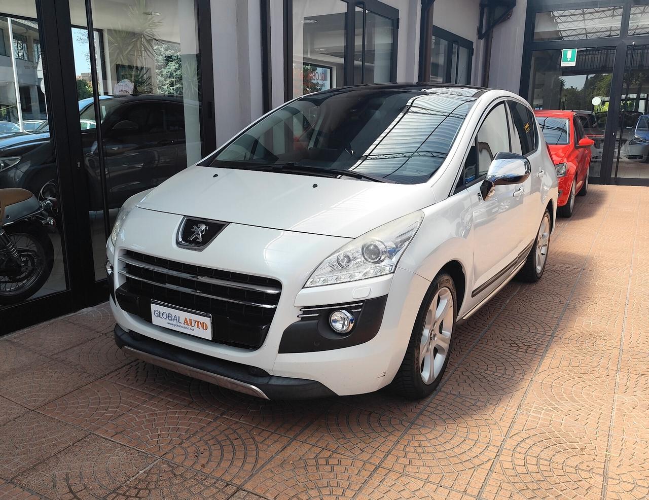 Peugeot 3008 HYbrid4 163cv 4x4