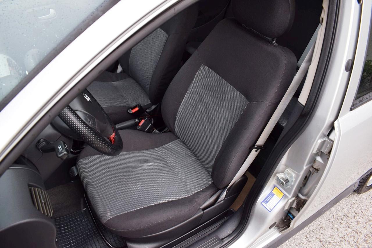 Opel Corsa 1.2 80cv 5p Silver Line
