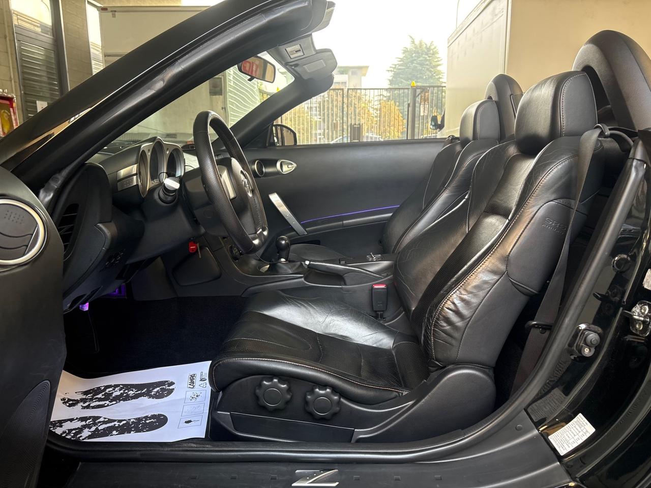 Nissan Z 350Z Roadster 3.5 V6 Lev 2