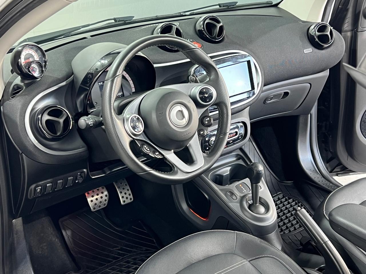 Smart ForTwo 90 0.9 Urbanrunner cabrio BRABUS Style