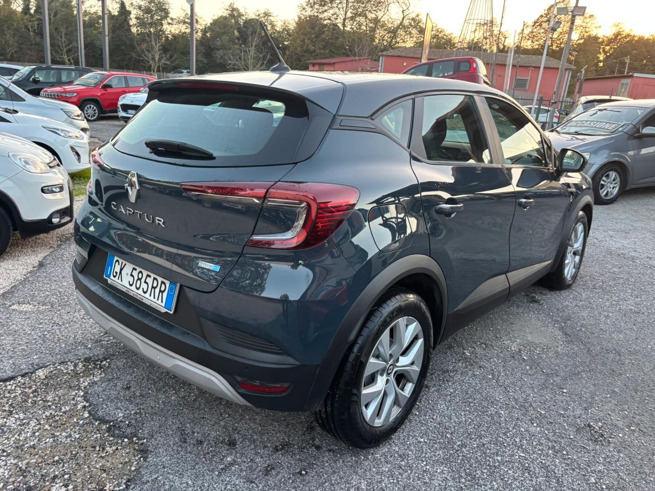 Renault Captur Full Hybrid E-Tech 145 CV Business