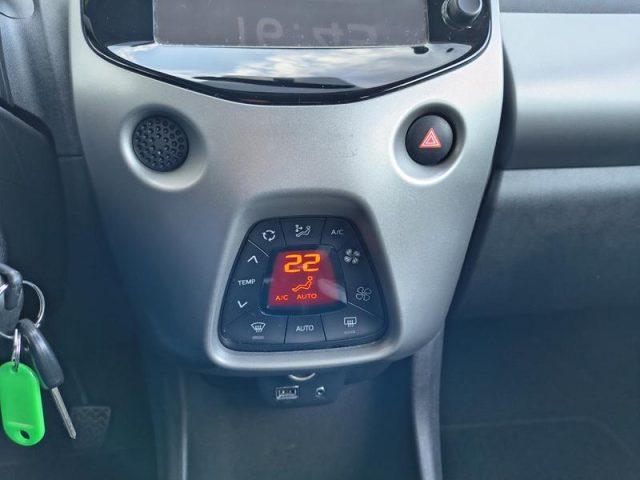 TOYOTA Aygo 1.0 VVT-i 69 CV 5 porte x-play NEOPATENTATI