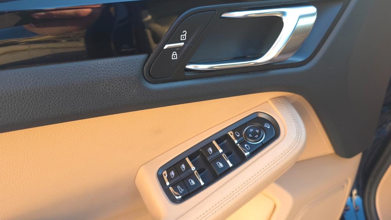 Porsche Macan 2.0 bz 245cv UFFICIALE ITALIANA
