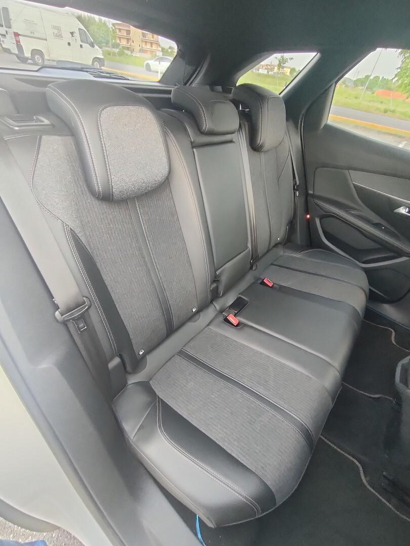 PEUGEOT 3008 1.5 bluehdi GT Line s&s 130cv eat8
