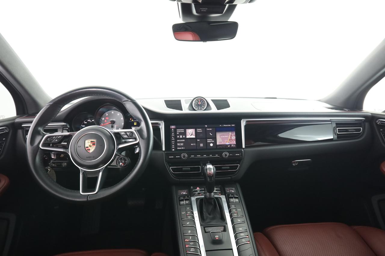 PORSCHE Macan S