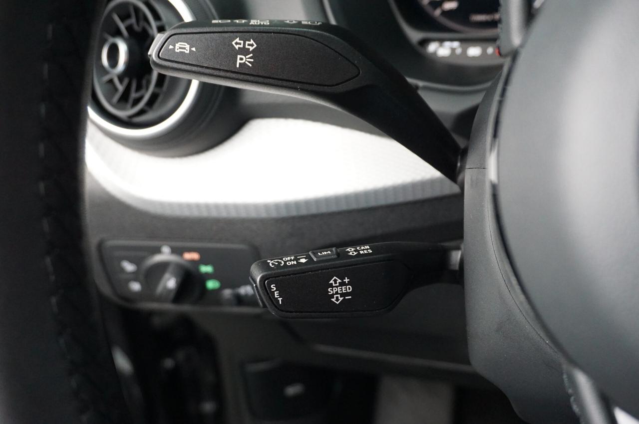 Audi Q2 35 TDI S tronic line Edition