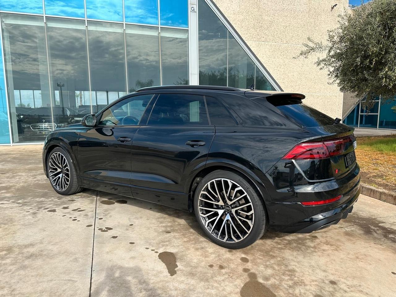 Audi Q8 50tdi S line possibilità noleggio no scoring