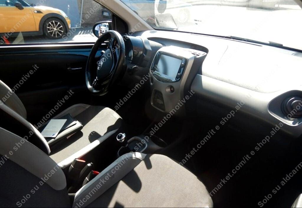 Toyota Aygo 1.0 VVT-i 69 CV 5 porte x-play TSS