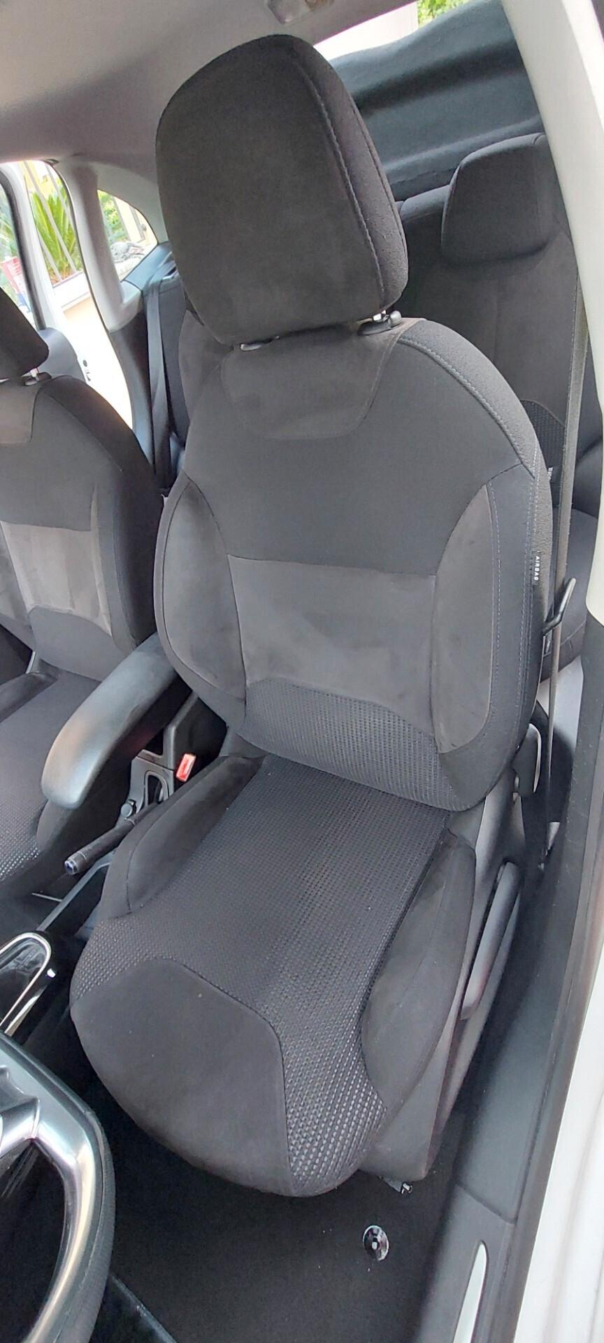 C3 EXCLUSIVE TETTO ZEN IN VETRO 1,4 DIESEL 70 CV NAVIGATORE TELEFONO SENSORI FULL IMPECCABILE