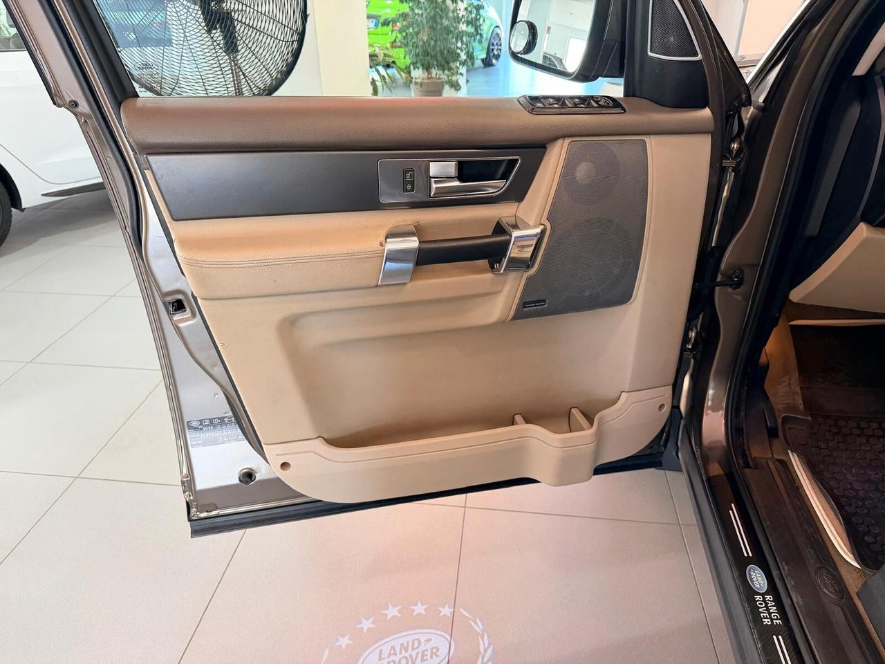 Land Rover Discovery 4 3.0 SDV6 255CV HSE