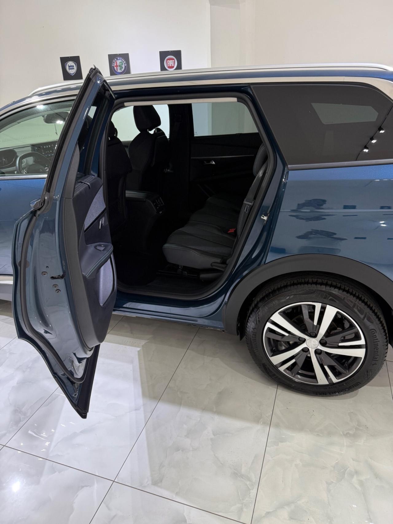 PEUGEOT 5008 ALLURE PACK UNICO PROPRIETARIO CON IVA ESPOSTA