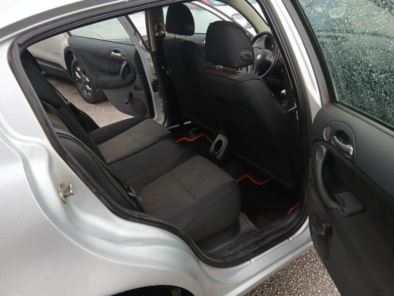Alfa Romeo 147 1.9 JTD (120) 5 porte Progression