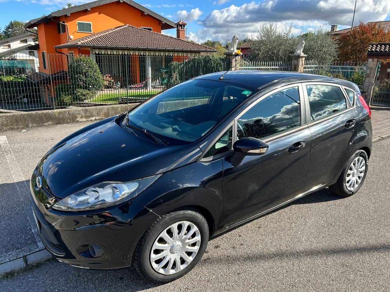 Ford Fiesta 1.4 5 porte Bz.- GPL*