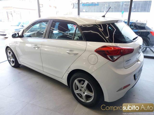 HYUNDAI i20 1.2 84 CV (Garanzia 12 Mesi)