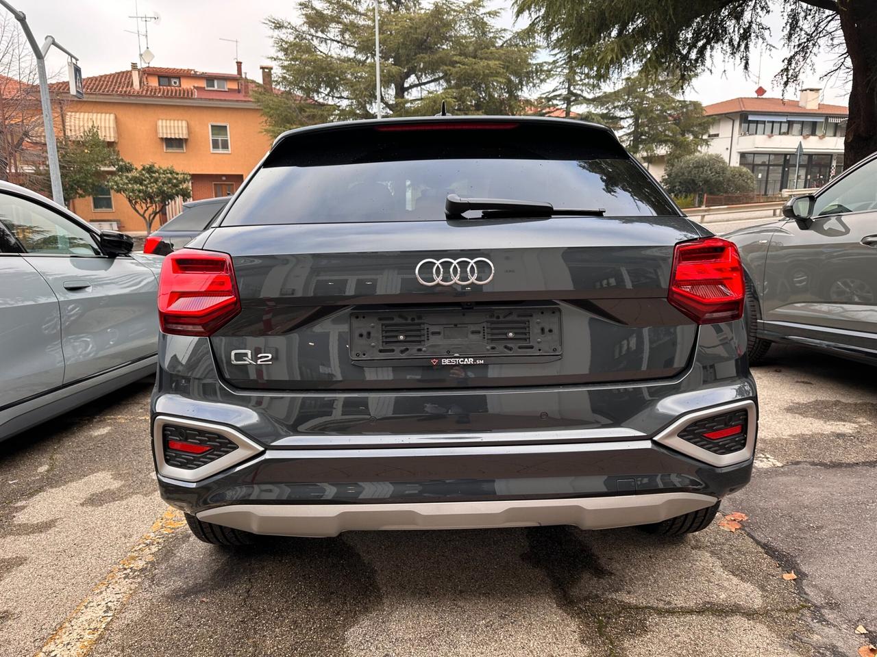 Audi Q2 30 TDI S tronic Advanced MATRIX LED / VIRTUAL / CAMERA / R17