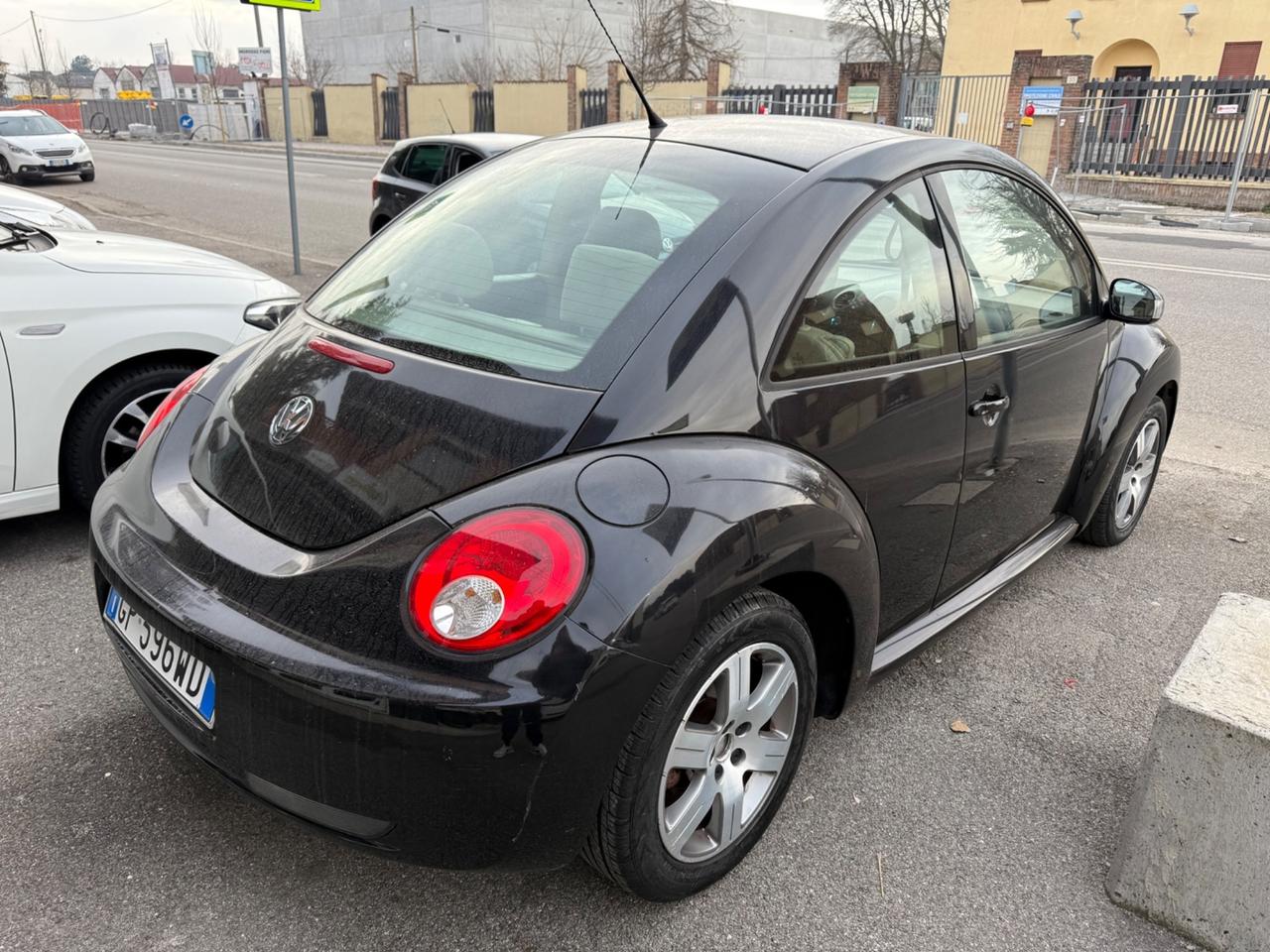 Volkswagen New Beetle 1.6