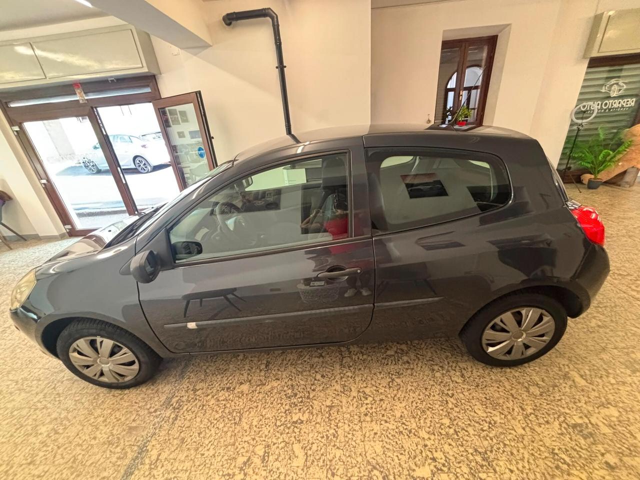 Renault Clio 1.2 16V 3 porte Confort