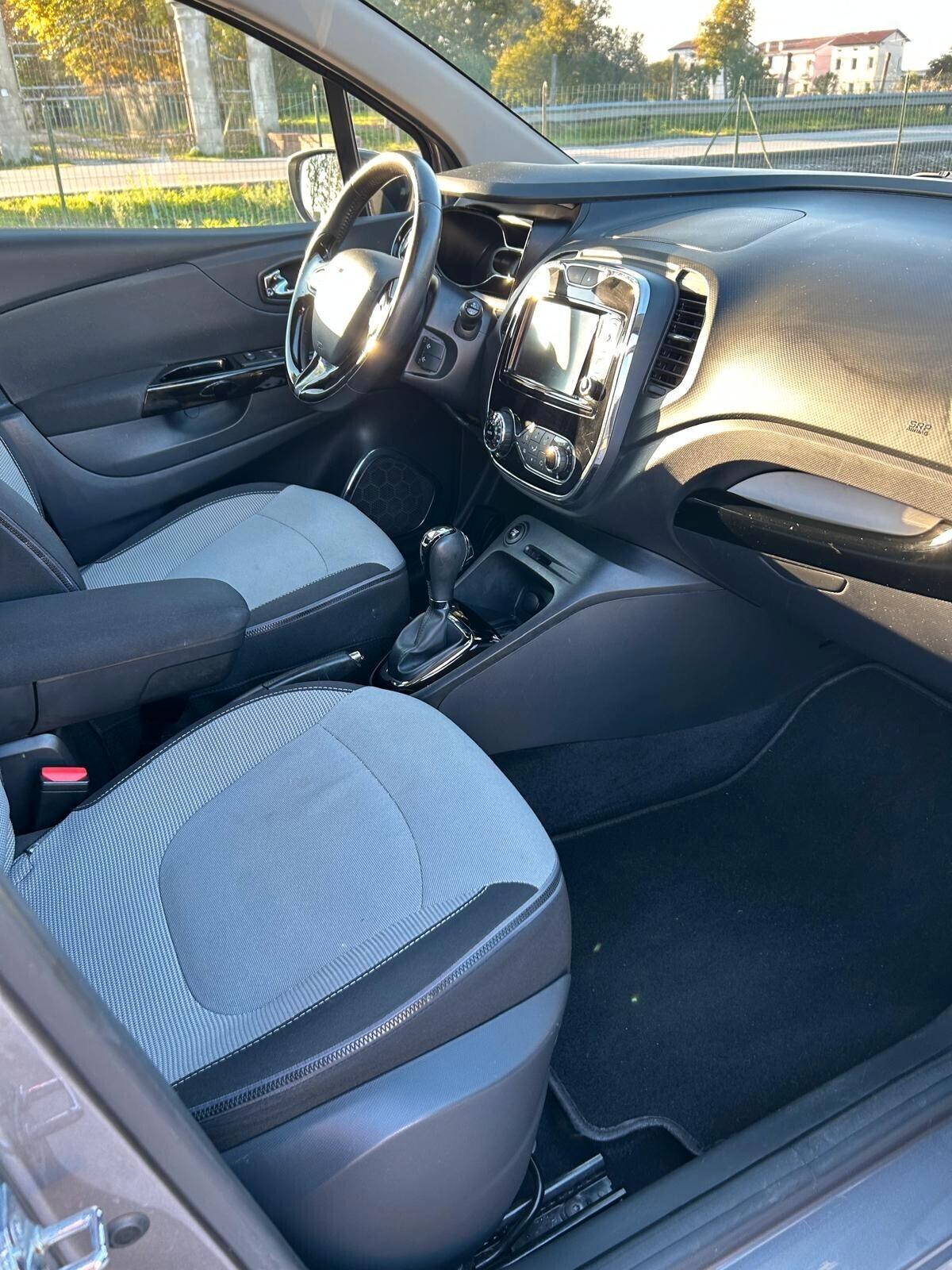 Renault Captur TCe 120 CV EDC Start&Stop Energy Intens 1.2 BENZINA Automatica Ok Neo patentati