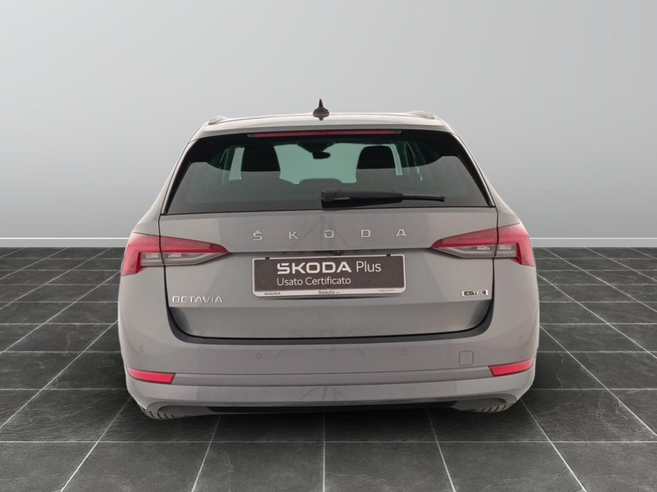 Skoda Octavia wagon 1.5 e-tec executive dsg