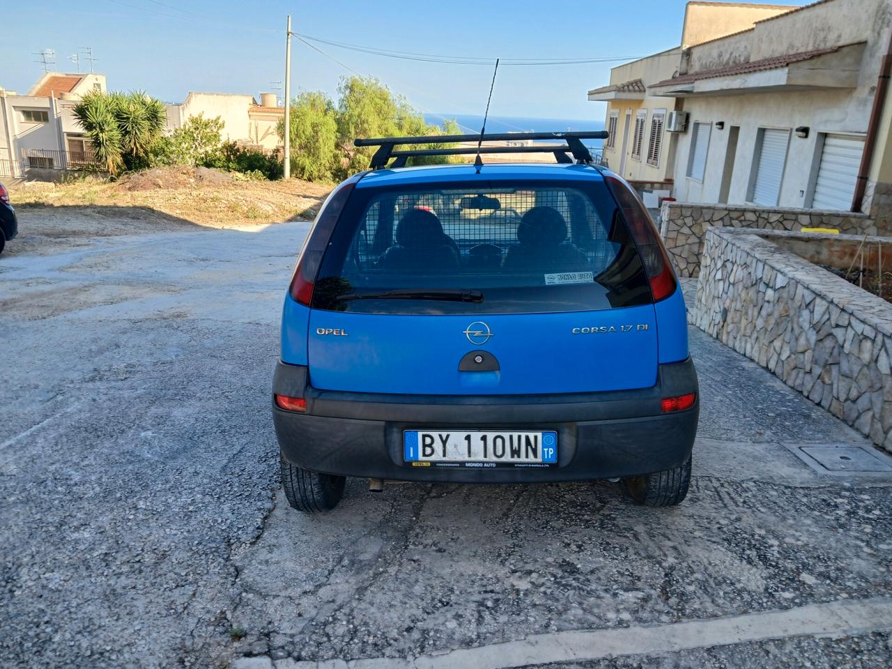 Opel Corsa Autocarro