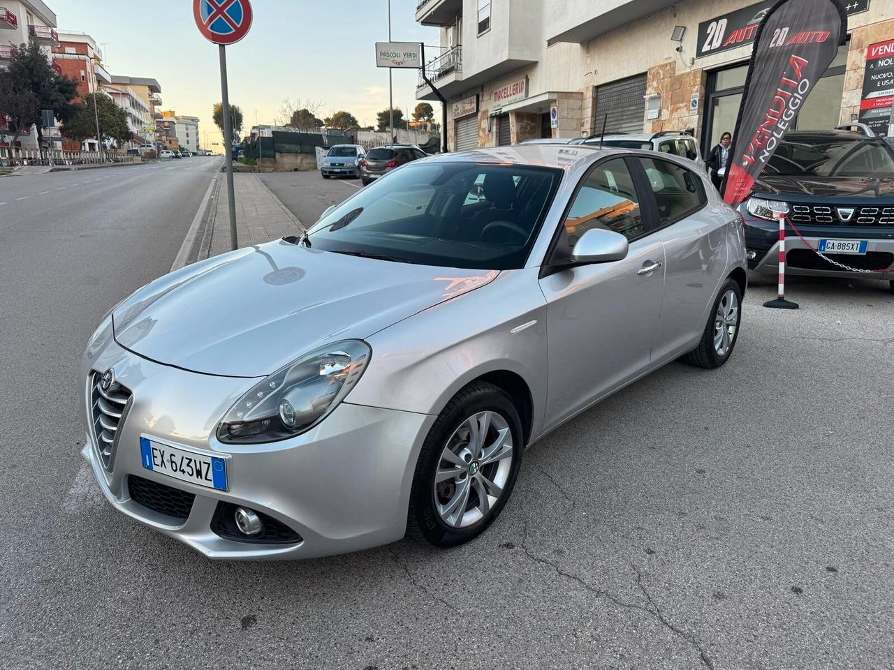 Alfa Romeo Giulietta 1.6 JTDm Distinctive * 105 CV * Adatta a Neopatentati * Garantita 12 Mesi