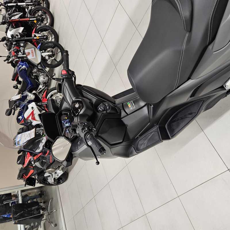 Yamaha X-Max 300 - 2026