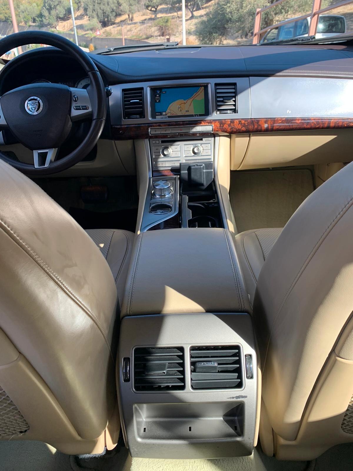 Jaguar XF 3.0 DS V6 Portfolio 275CV