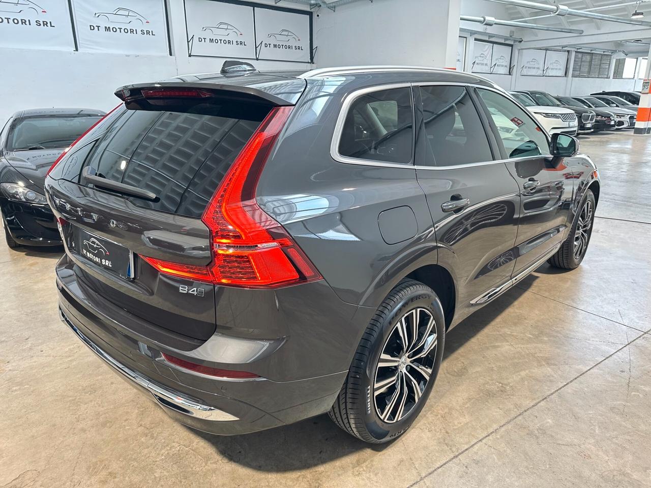 Volvo XC 60 B4(d) Geartronic Momentum - UNICO PROPRIETARIO IVA ESPOSTA