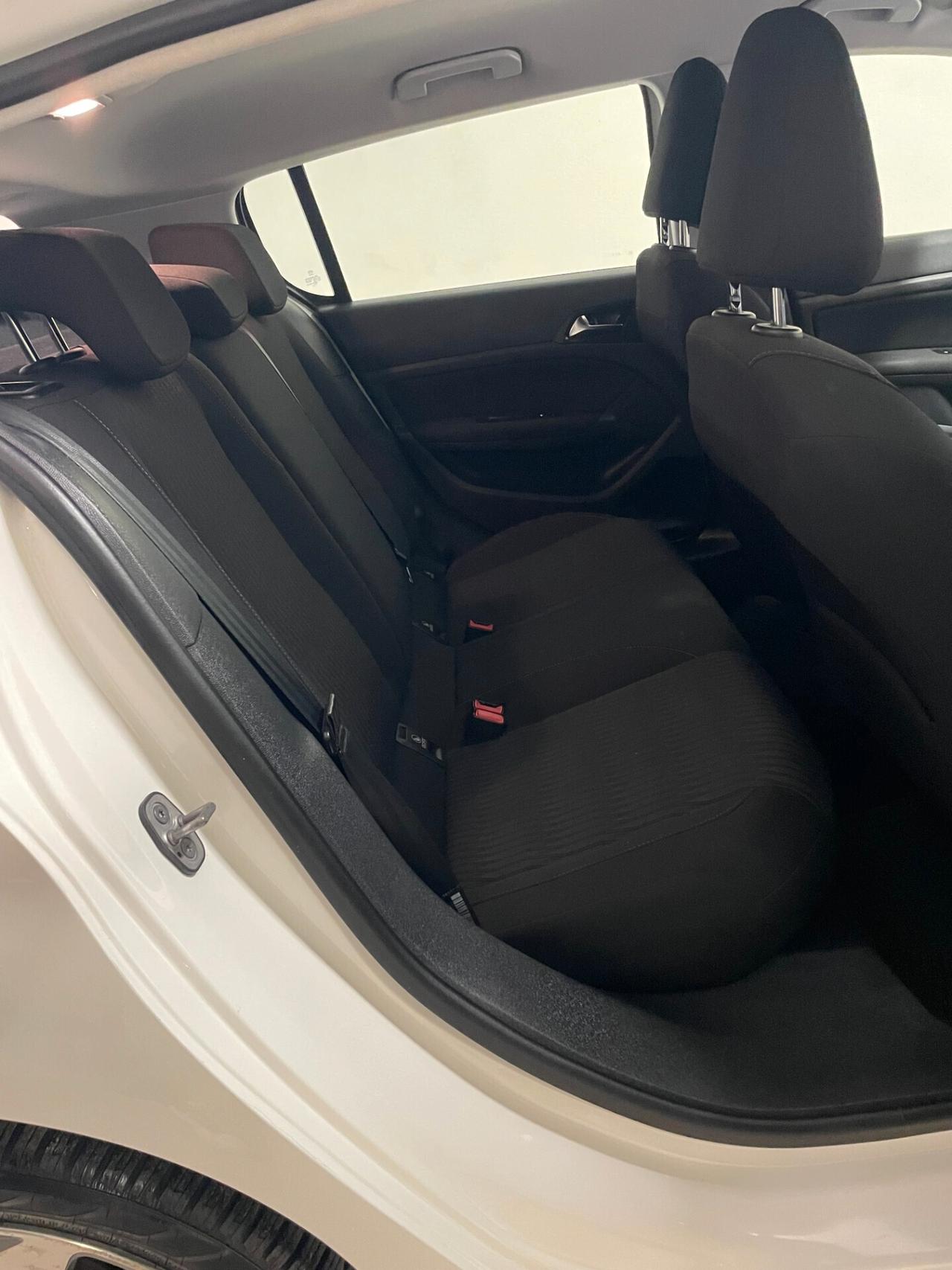 Peugeot 308 1.6 HDi 115 CV Allure GT LINE NEOPATENTATI TAGLIANDO