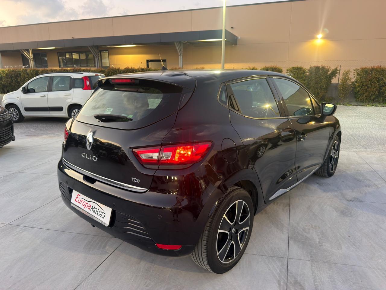 Renault Clio 0.9 TCe 12V 90CV Start&Stop 5 porte Energy