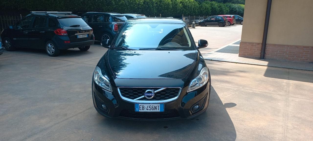 Volvo C30 coupe'