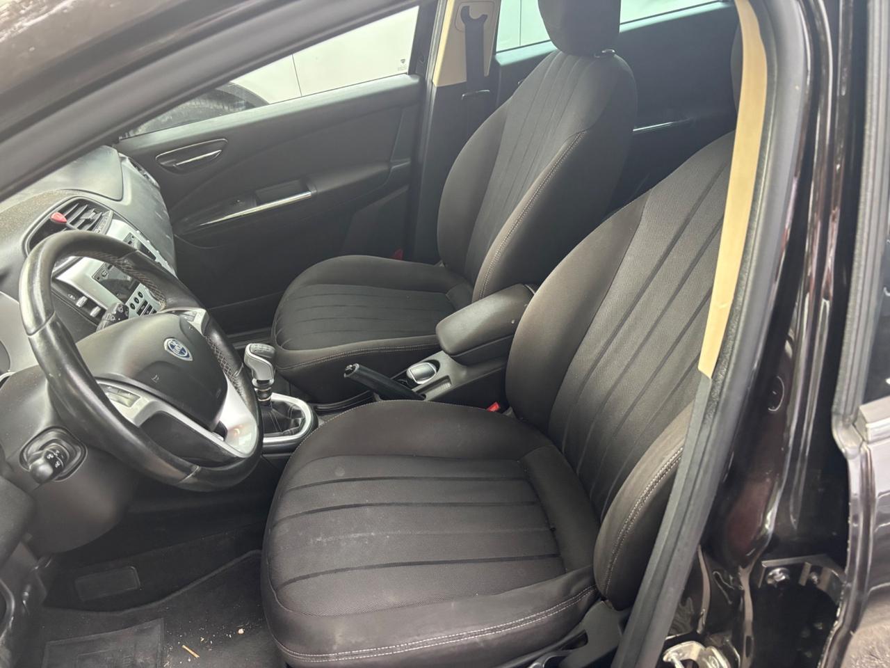 Lancia Delta 1.6 MJT DPF 105 CV Gold