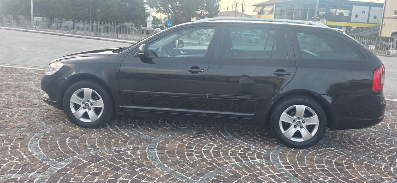 Skoda Octavia 1.6 TDI CR F.AP. Wagon Elegance