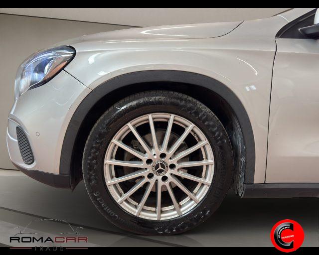 MERCEDES-BENZ GLA 180 Business