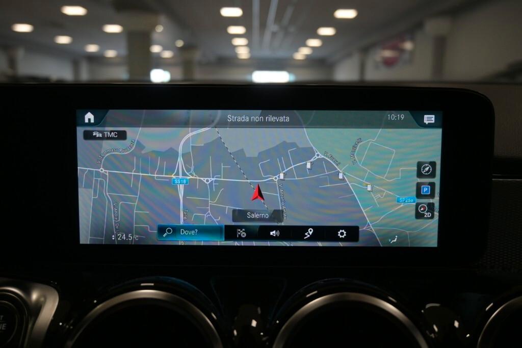 MERCEDES-BENZ GLB 180D 116CV AUTOMATIC BUSINESS EXTRA ( FARI LED - PELLE - NAVI - PARK ASSIST - TELECAMERA 360 )