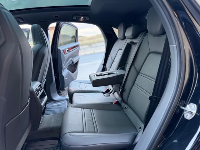 PORSCHE Cayenne Coupé 3.0 V6 E-Hybrid (FULL OPTIONAL)