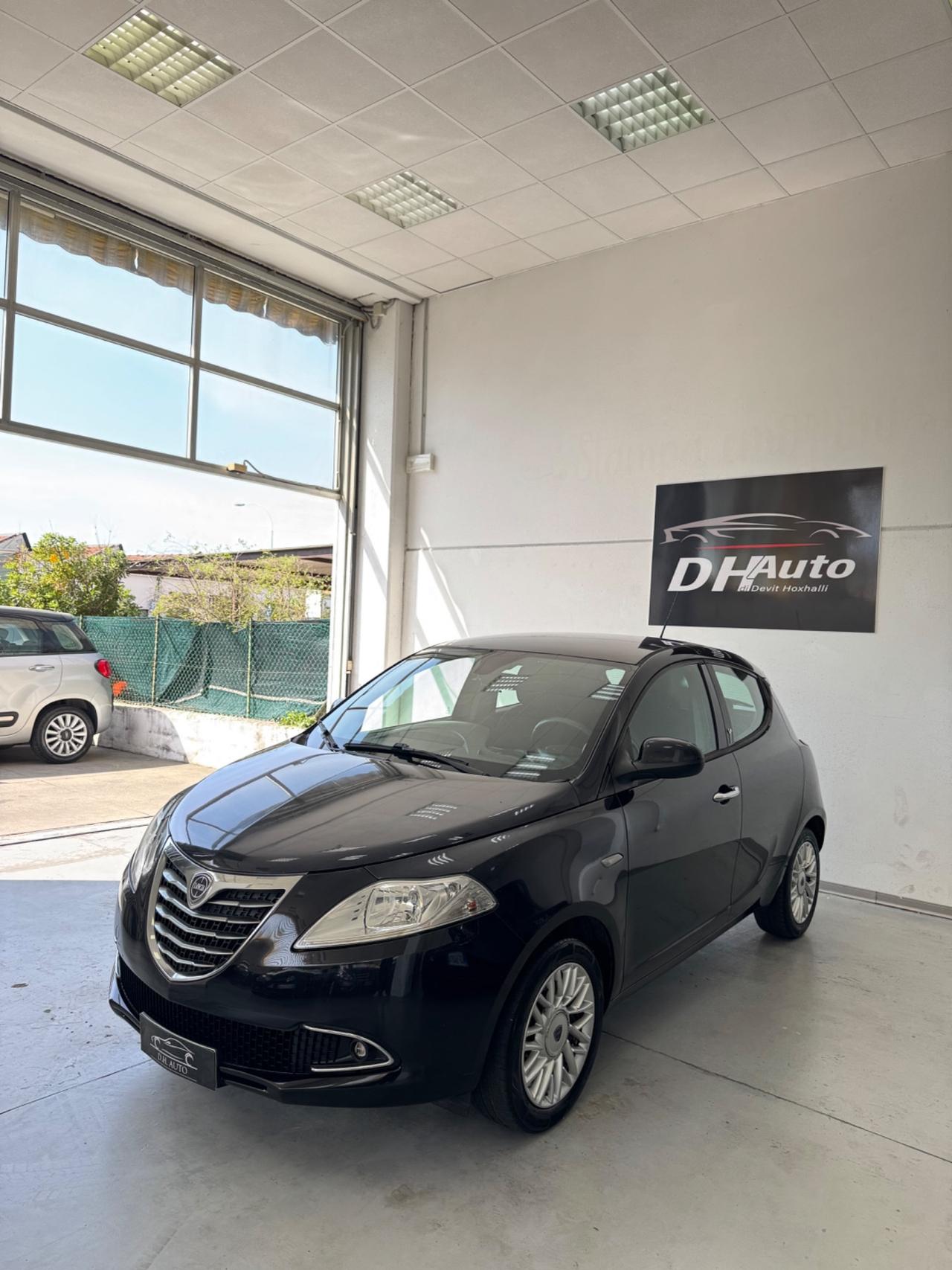 Lancia Ypsilon 1.2 69 CV 5 porte Platinum