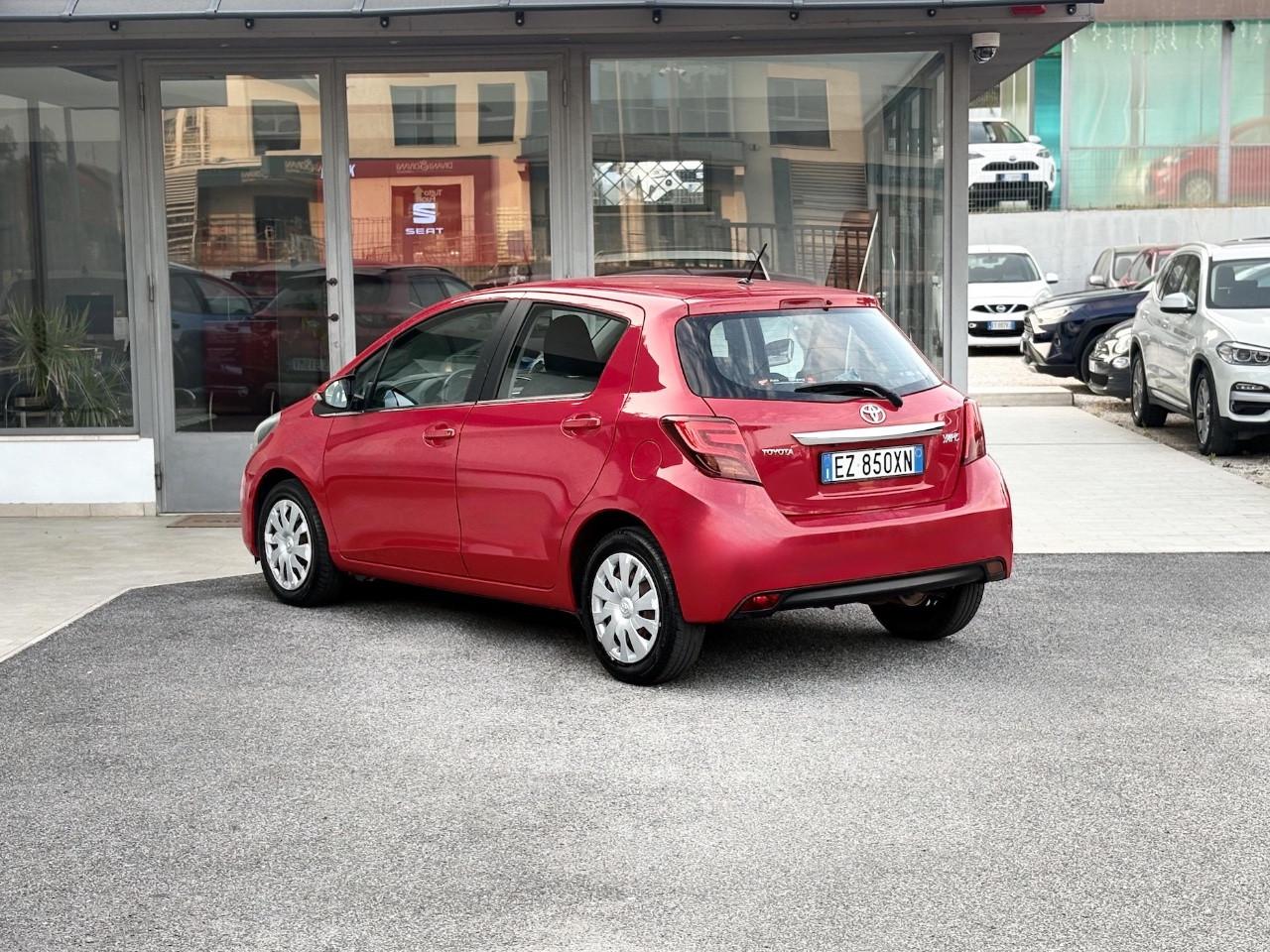 Toyota Yaris 1.0 Benzina 69CV E6 Neo - 2015