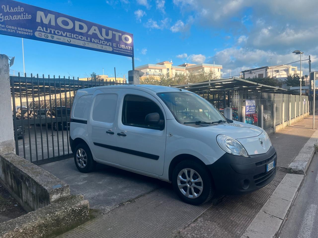 Renault Kangoo 1.5 dCI Cv 70 Km 80,000 Da Vetrina