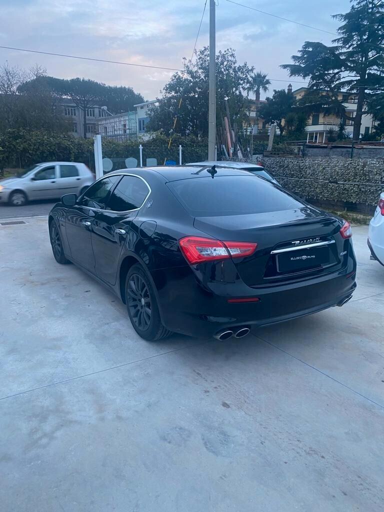 Maserati Ghibli V6 Diesel Nerissimo Edition