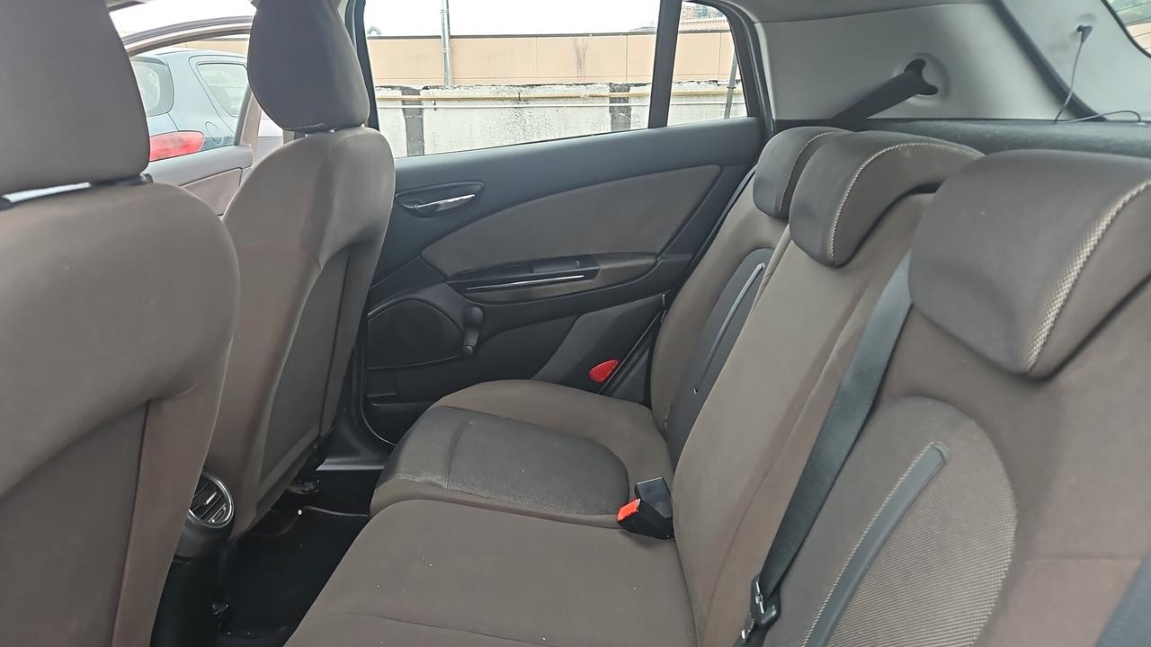 FIAT BRAVO 1.9 MJT 120cv – PERFETTA – TENUTA DA AMATORE Vendo splendida Fiat Bravo 1.9