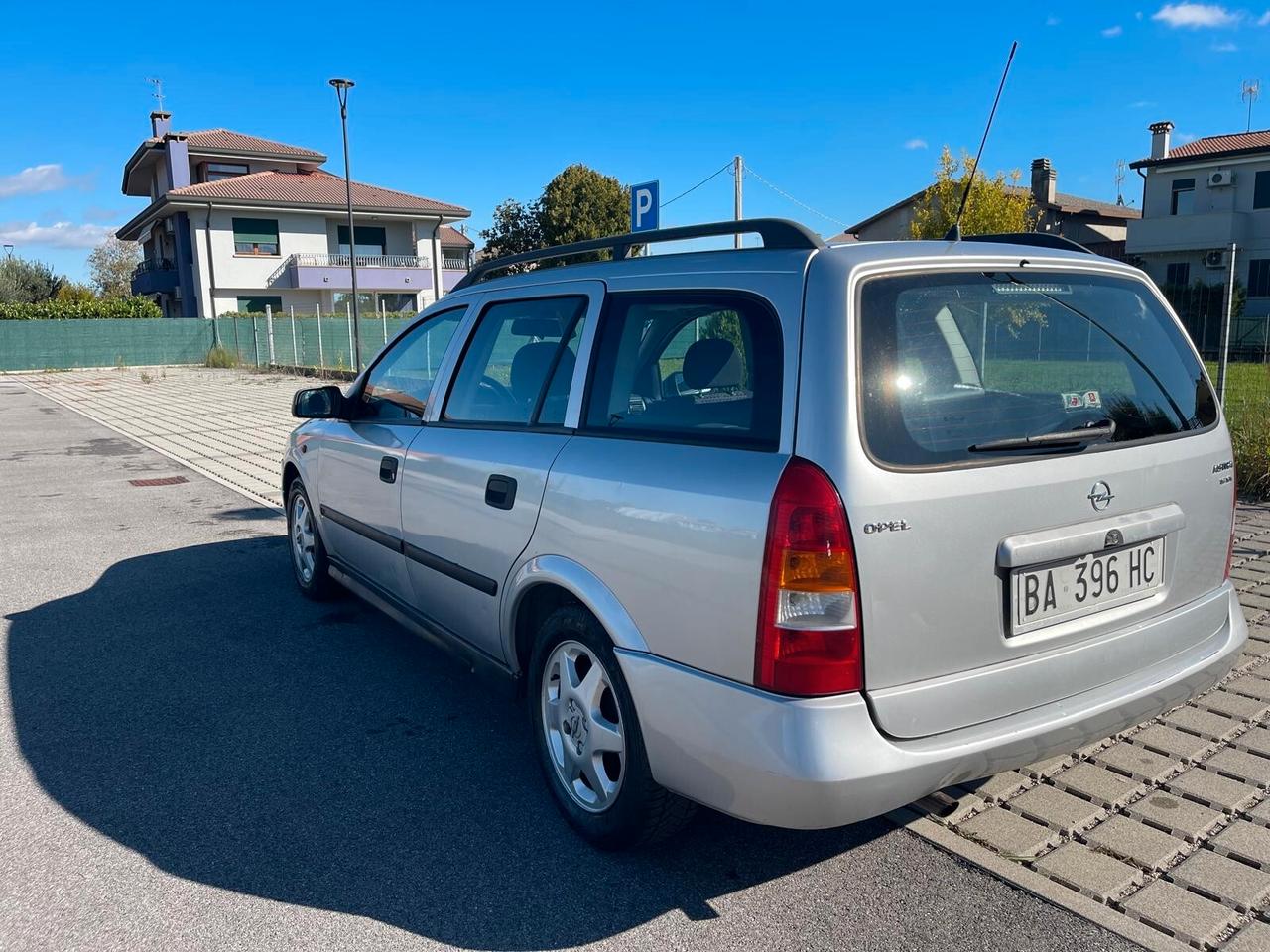 Opel Astra 1.6i 16V cat Station Wagon CDX