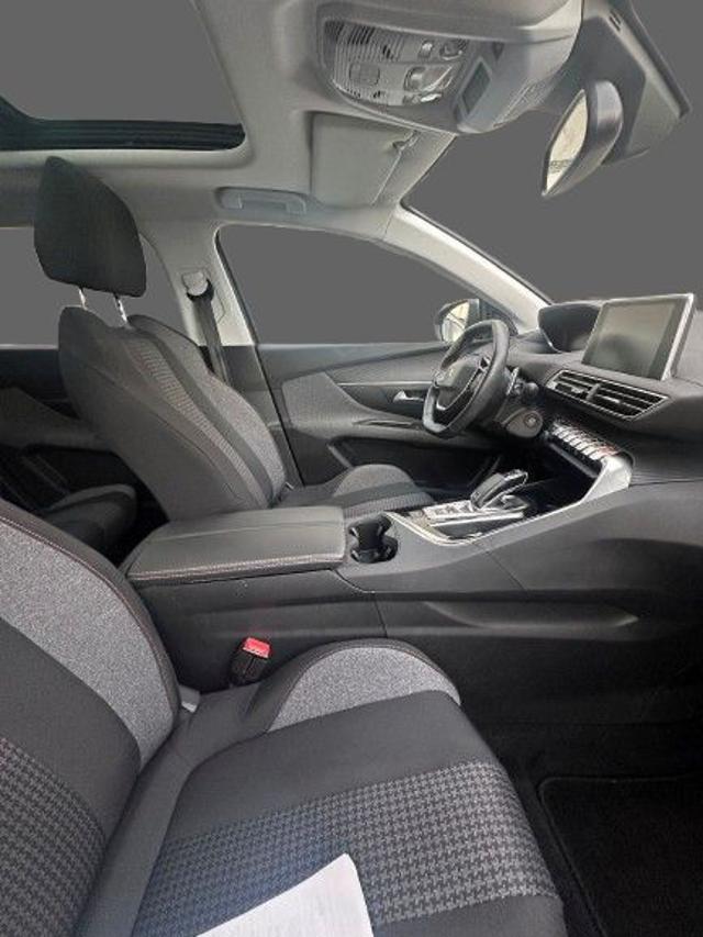 PEUGEOT 5008 BlueHDi 130 S&S EAT8 Business