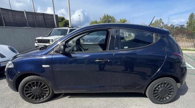 LANCIA Ypsilon 1.2 69 CV 5 porte GPL Ecochic Black and Noir