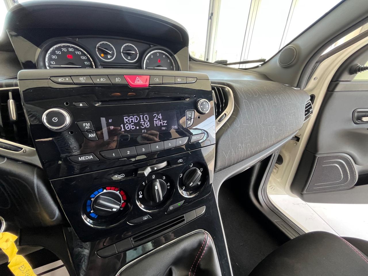 Lancia Ypsilon 1.2 69 CV 5 porte 111000 km