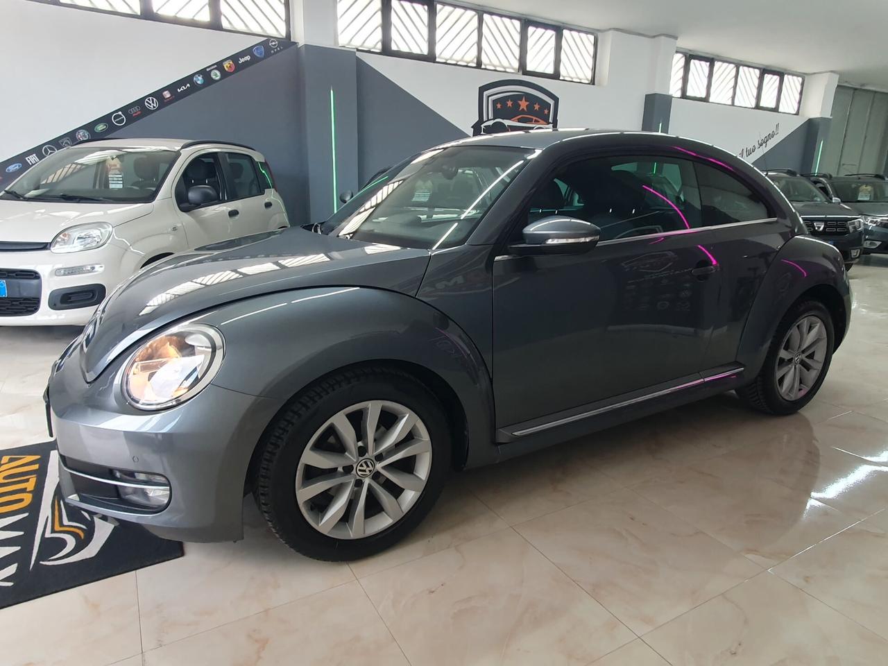 Volkswagen Maggiolino 1.6 TDI 105cv Design 2012
