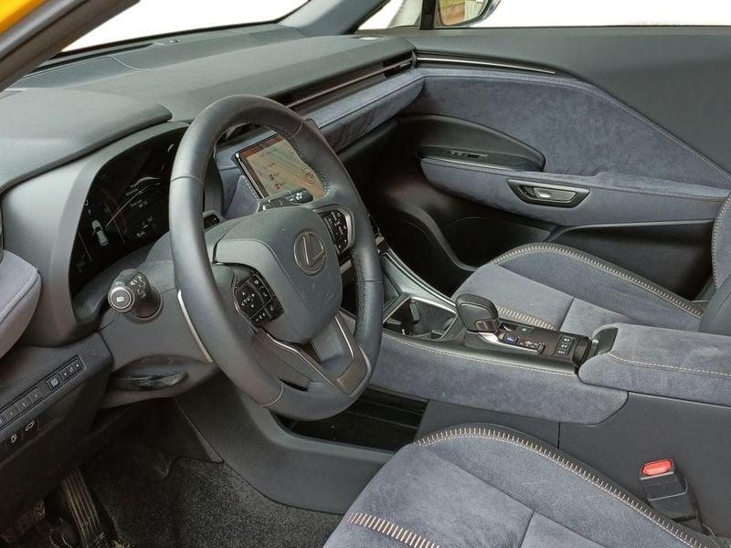 Lexus LBX 1.5 Hybrid 136 Cool 2WD