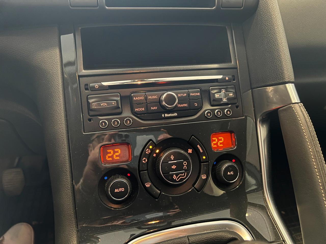 Peugeot 3008 1.6 HDi 115CV Allure