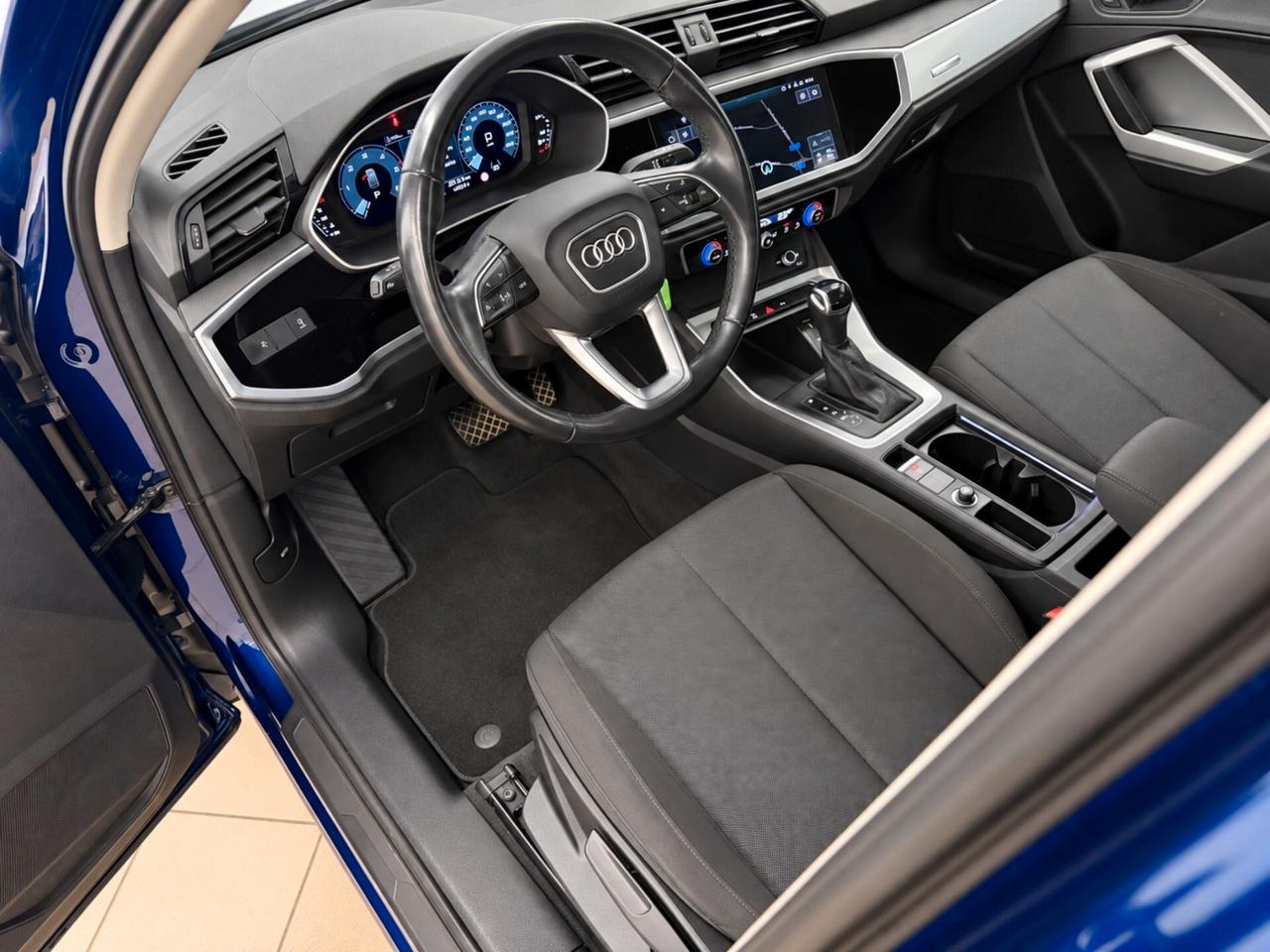 Audi Q3 35 TDI S tronic Business