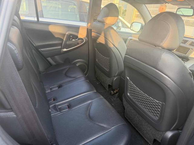 TOYOTA RAV 4 MY23 179,001km RAV4 2.2 D-4D 177 CV Luxury Bellissima